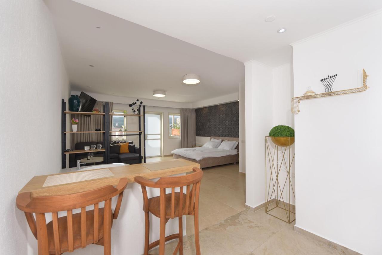El viso verde luxury suites Had Nes Exterior foto