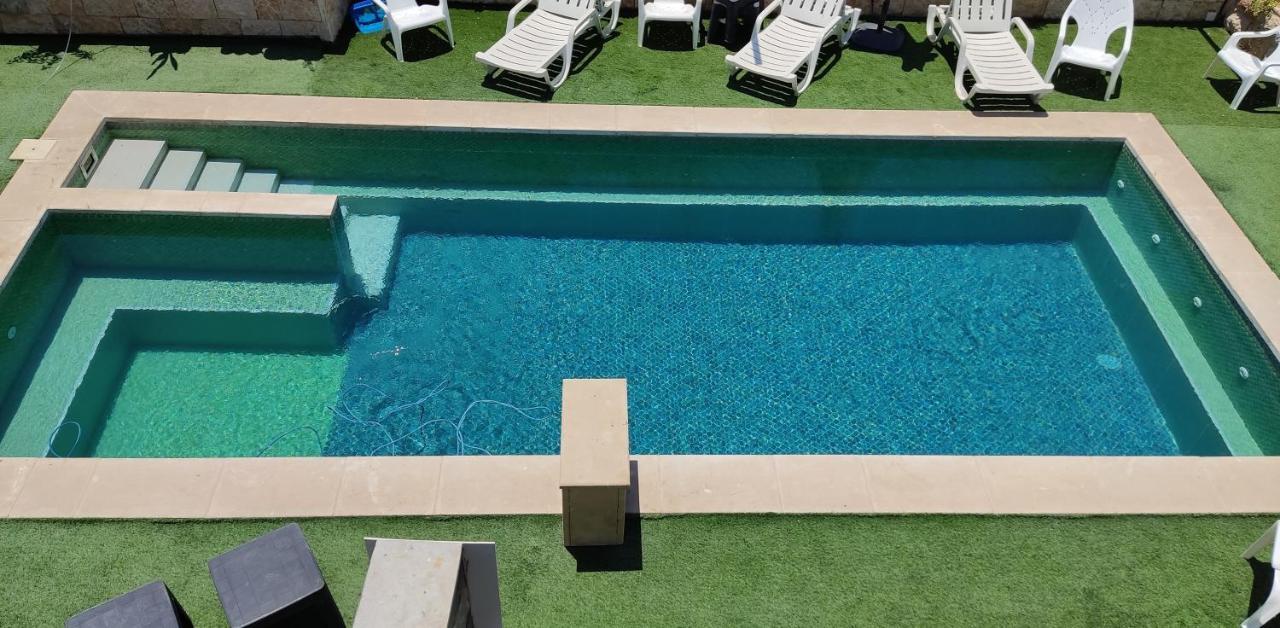 El viso verde luxury suites Had Nes Exterior foto